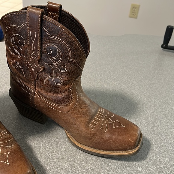 JUSTIN WOMEN'S CHELLIE WESTERN BOOTIES - Picture 2 of 3